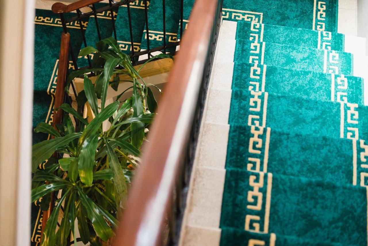 Hotel Torre Barcelona Сант-Кугат-дель-Вальес Экстерьер фото